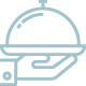 Icone bleu représentant un plat sous cloche pour illustrer la mise en beauté des plats de la Table de Trois.